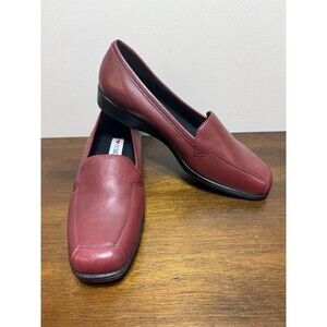 I Heart Comfort Slip On Loafer Size 8M Leather Upper Burgandy EUC Women’s